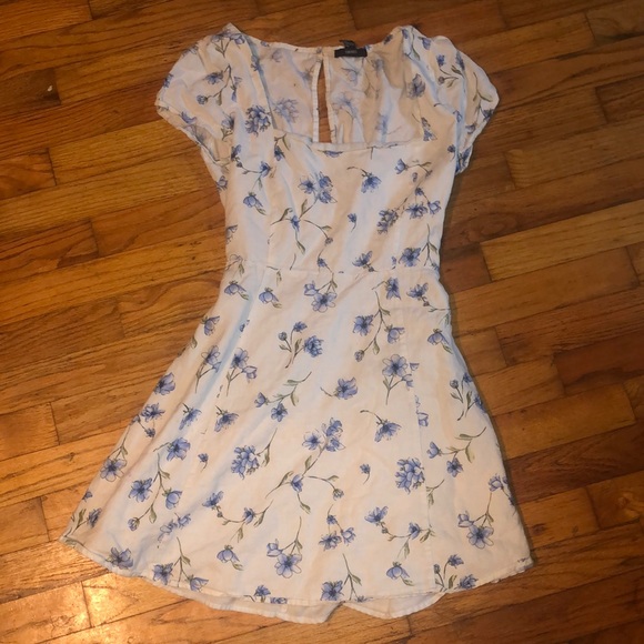 White with blue flowers forever 21 dress - Picture 1 of 4